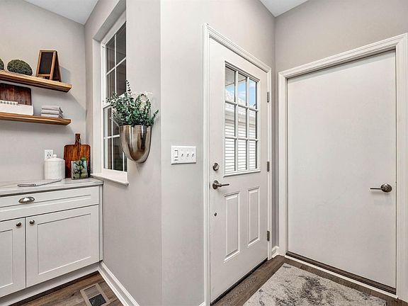 2nd image of 5011 Garden Grove Ln
