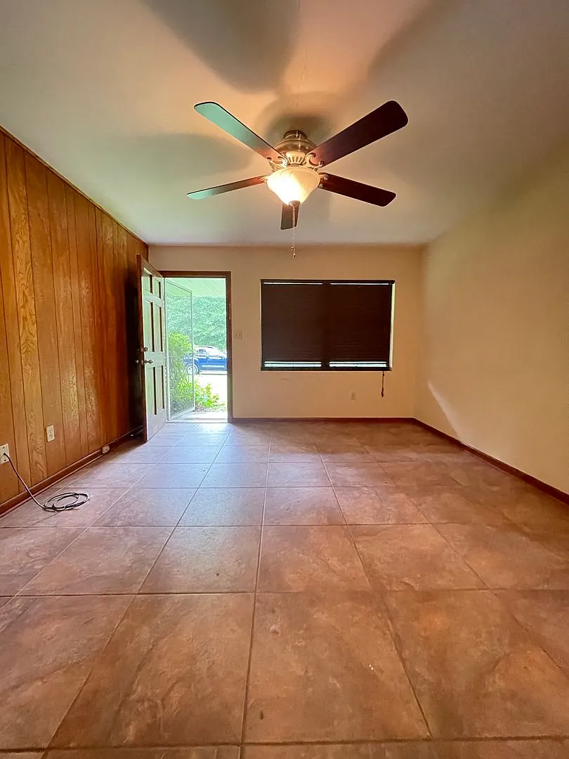 Conveniently located West Park Home! — Photo 4