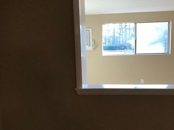 2nd image of 133 Creek St APT 7