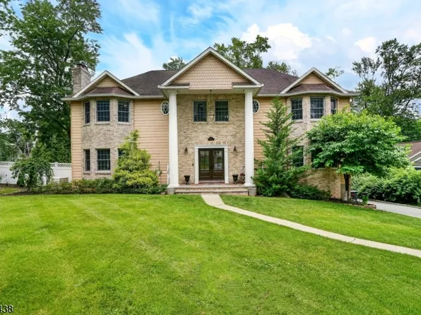 28 Fairview Dr, East Hanover Twp., NJ 07936