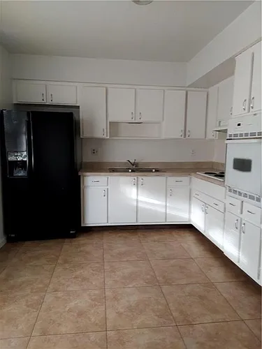 618 SW 8th St #1 Photo 1