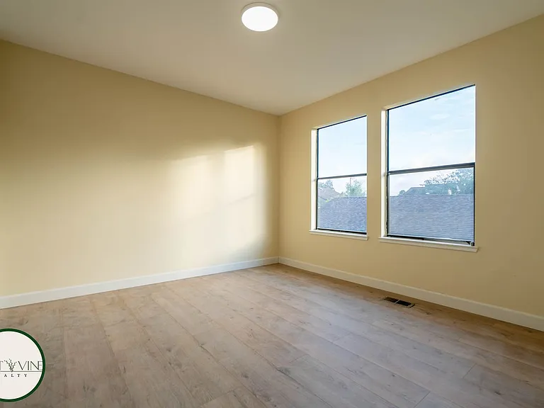 2705 Subec Ln — Photo 12