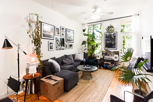 Rented by The Agency | media 5