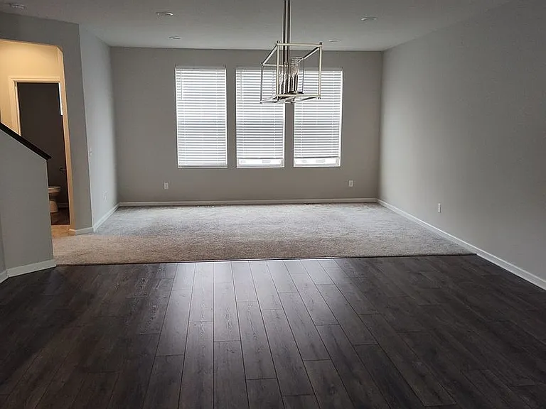 5236 Hampton St NE — Photo 31