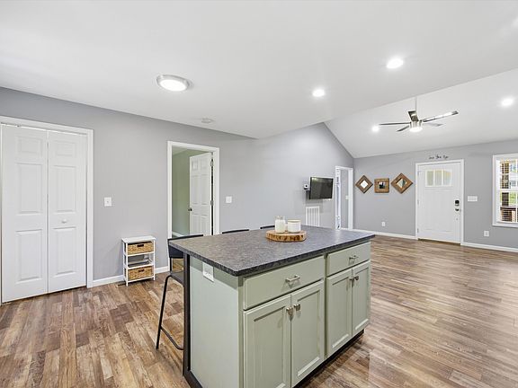 5th image of 2704 Quarles Rd