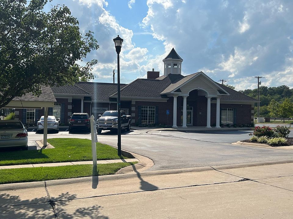 Clubhouse, Fitness center, and pool