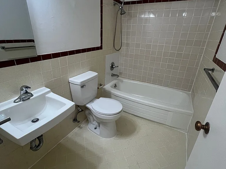 477 Turk St #2 — Photo 6
