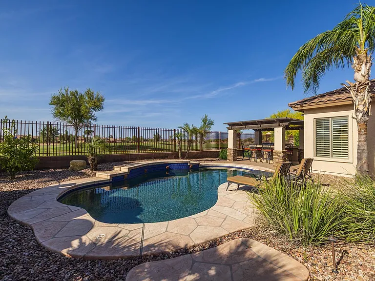 4176 E Clubview Dr — Photo 30