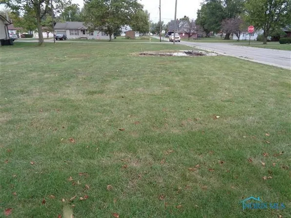 634 Ohio St, Leipsic, OH 45856