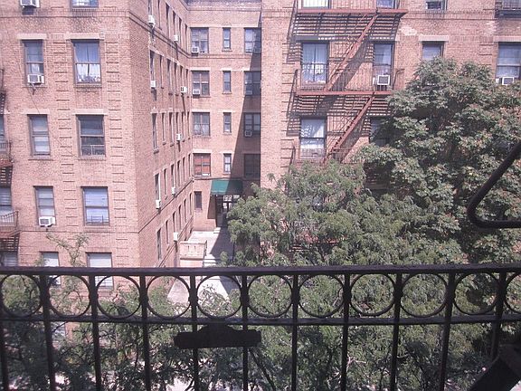 5th image of 234 Naples Ter APT 4D