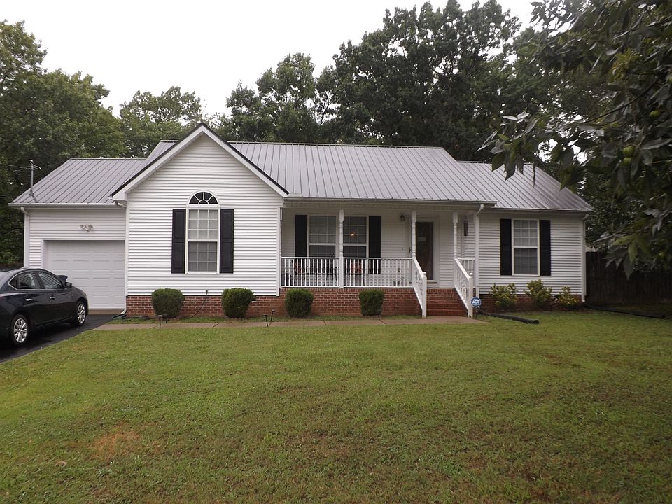 1st image of 119 Whispering Oak Dr
