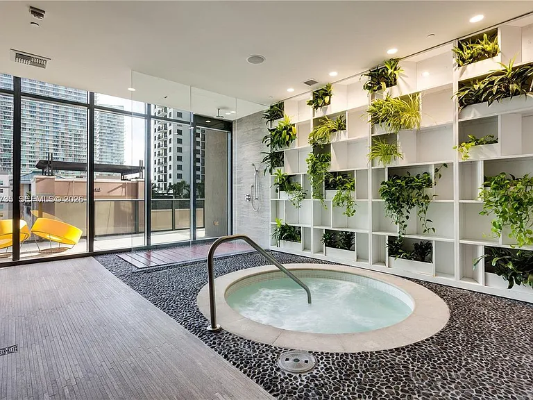45 SW 9th St #1508 — Photo 8