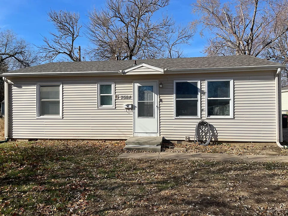 7504 Diane Ct
