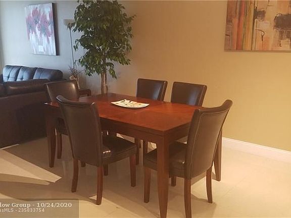 3rd image of 19370 Collins Ave APT 510