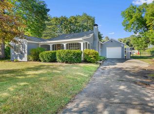 15 W Pine St, Plaistow, NH 03865