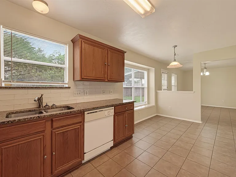 1838 Strongs Ct — Photo 15