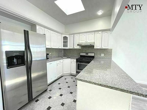 2nd image of 10-09 50th Ave #4