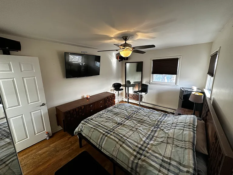 14 Waldo Ave #3C — Photo 6