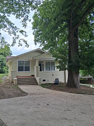 397 Shallowford Rd Photo 1