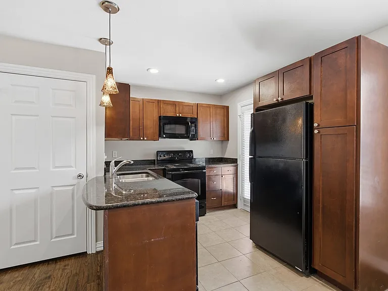 4734A Bradford Dr — Photo 12