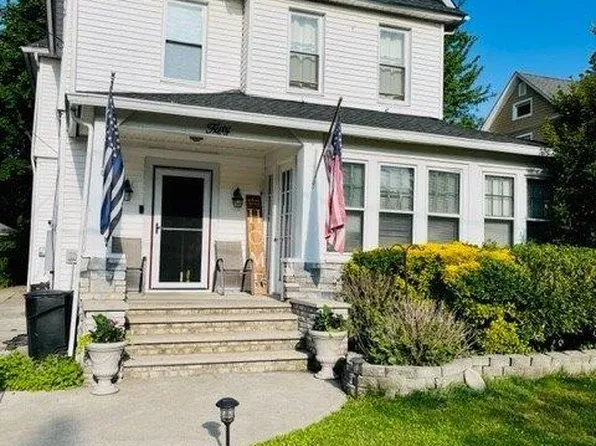 50 Pearsall Avenue, Lynbrook, NY 11563