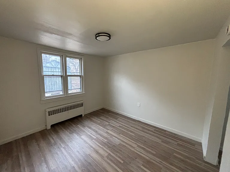 2607 Spring St — Photo 8