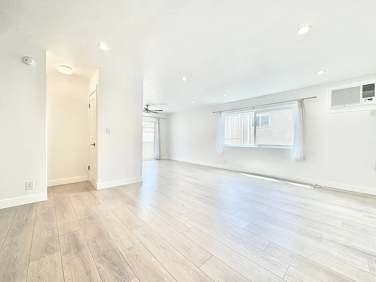 8616 Whitworth Drive — Photo 2