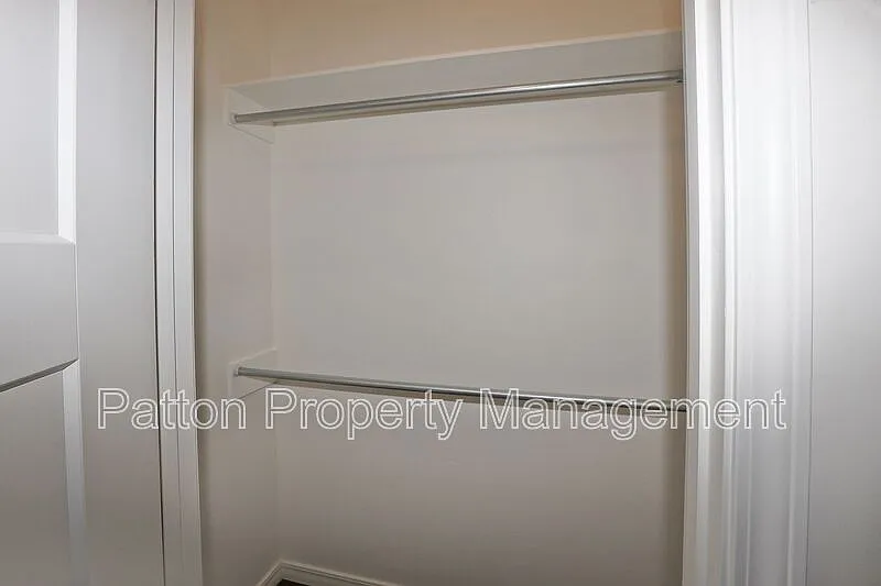 2 bed, 1.0 bath, 1060 sqft, $1,600 — Photo 4