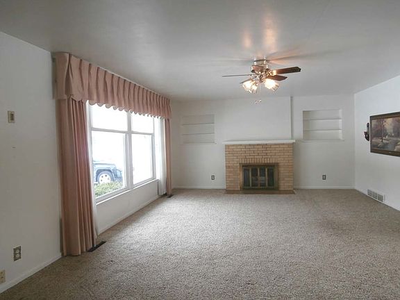 2nd image of 2319 Illinois Ave