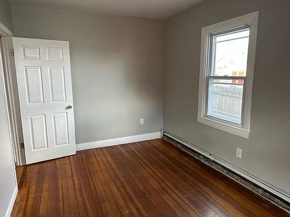 4th image of 135 Newell Ave Floor 1