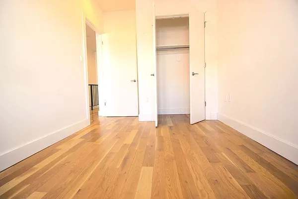 Rented by EXR | media 34