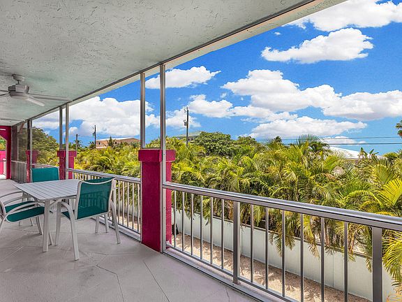2nd image of 2825 Dolphin Dr
