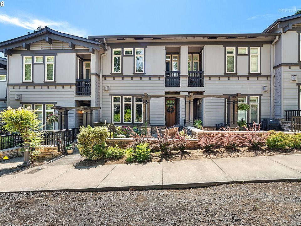 1st image of 124 D Ave