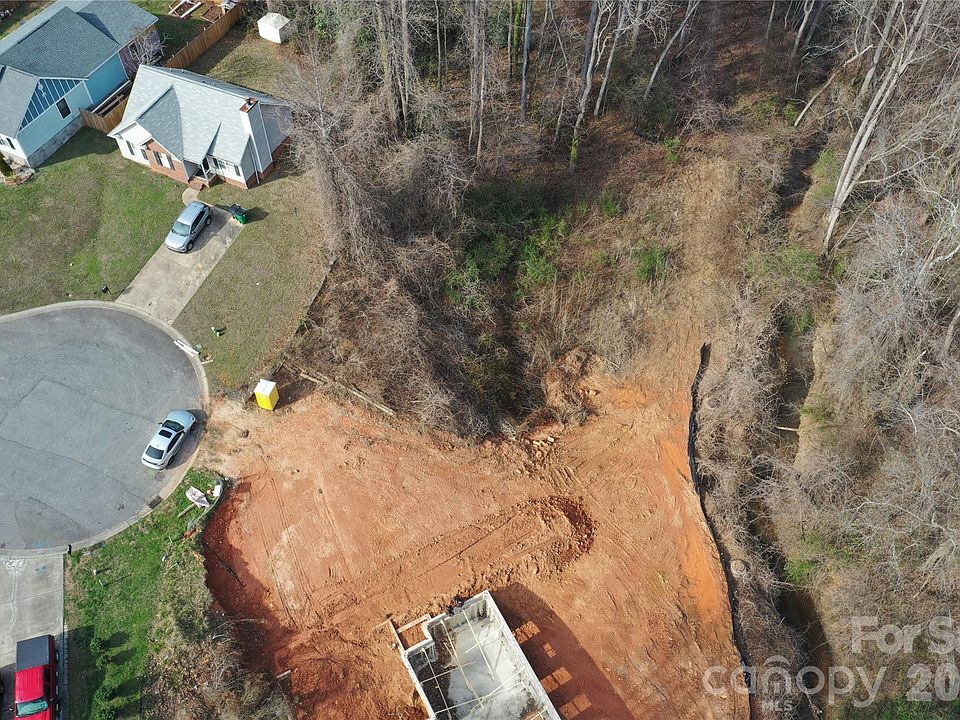 1st image of 2027 Helen Harper Ct