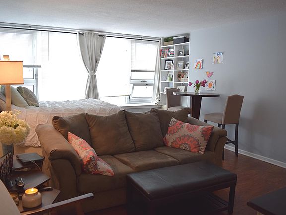 4th image of 2728 N Hampden Ct APT 408