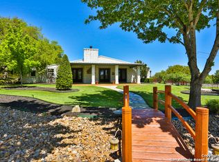 128 Spring Hill Dr, Boerne, TX 78006