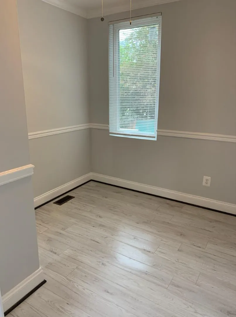 4115 Fairhaven Avenue $550 Available Room (Shared Bath) — Photo 4