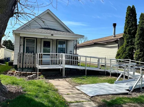 623 2nd Ave S, Clinton, IA 52732