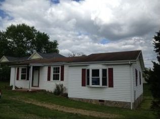 1114 Lark St, Johnson City, TN 37604