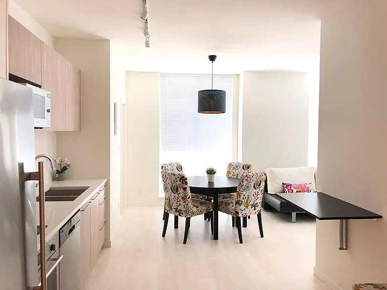 691 North Rd #202 — Photo 3
