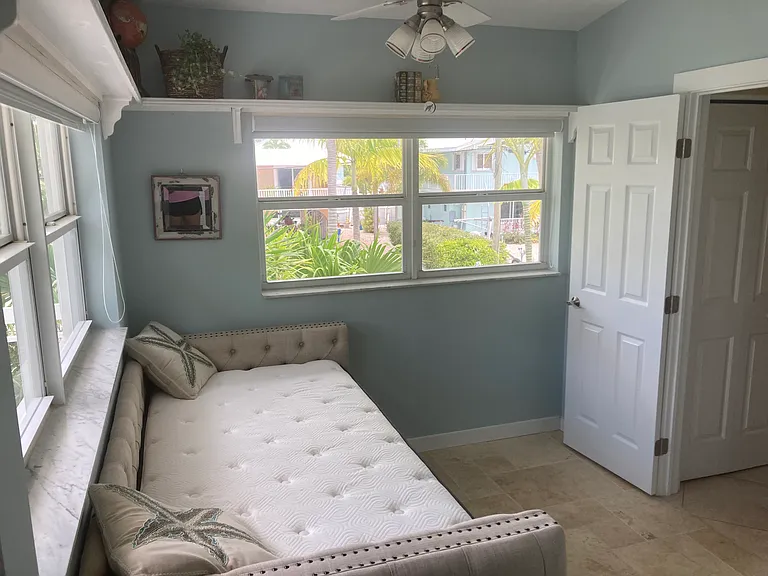 115 Harbor Ln — Photo 37