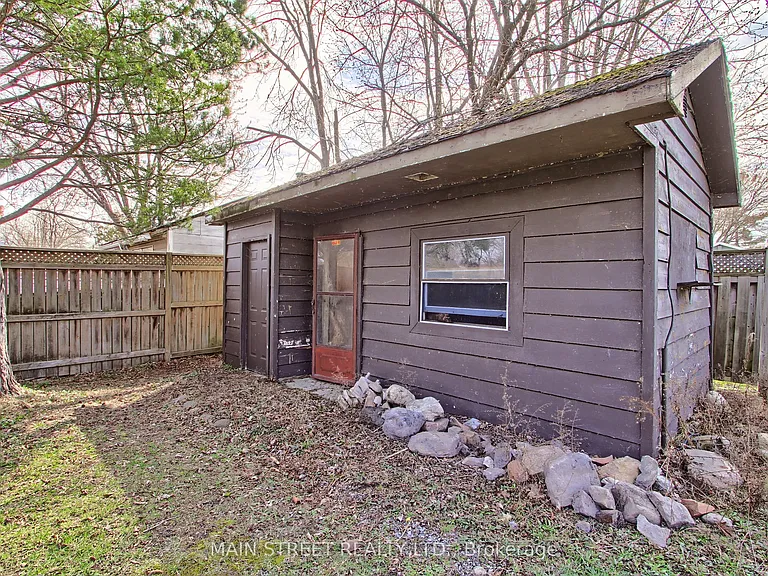 127 Woodfield Dr N — Photo 15