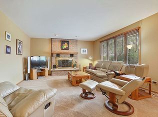 15531 New England Ave, Oak Forest, IL 60452