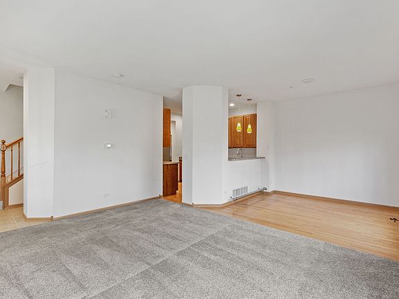 5th image of 655 Windsor Dr #2C