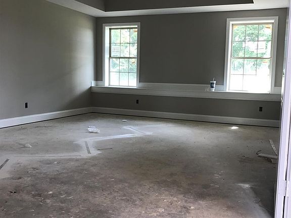 3rd image of 61 Anderson Pl
