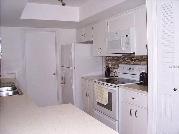 2nd image of 2325 Dumas Dr