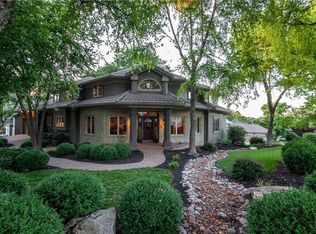 5801 Spinnaker Point, Parkville, MO 64152