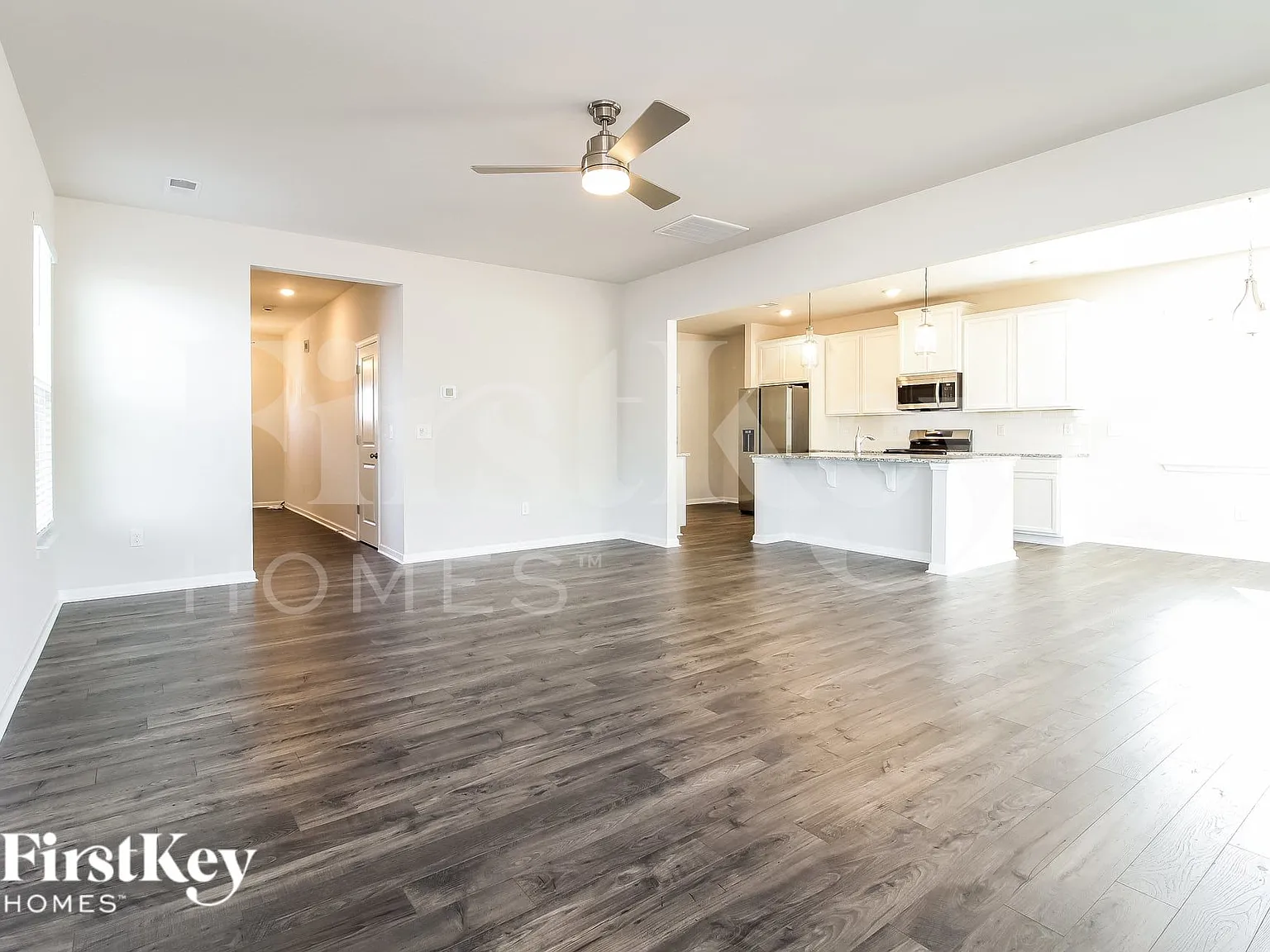 3 bed, 2.5 bath, 2250 sqft, $2,410 — Photo 4