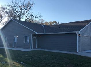 6909 W Newell St, Wichita, KS 67212