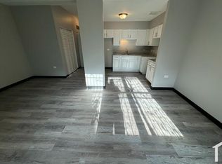 430 W Normal Pkwy #2, Chicago, IL 60621